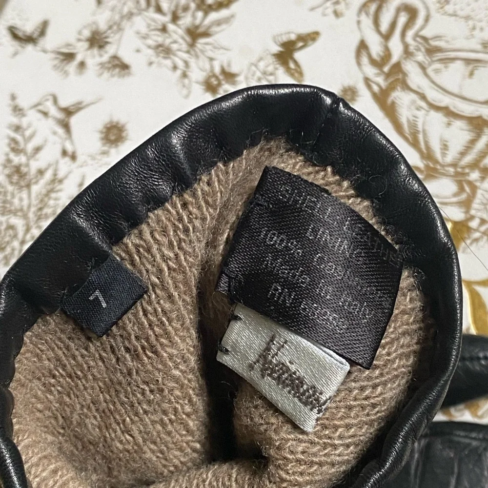 Buttery soft genuine fine leather and cashmere Italian gloves Neiman Marcus